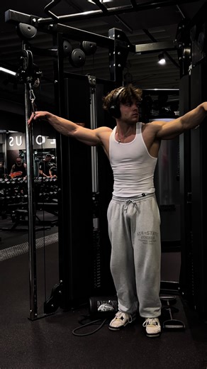 Maximize Your Lower Chest Workout with Gymshark Gear