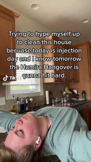 Took a little resty rest before starting but gunna need allllllll the spoons today. Anyone else experice the “Humira Hangover” aka extreme fatigue 24-48 hours post injection? #rhumatoidarthritis #RA #selfinjection #humira #humirainjection #injectionday #chronicillness #chronicinflammation #chronicswelling #chronicpain #spoonie #spooniesoftiktok #hypeup