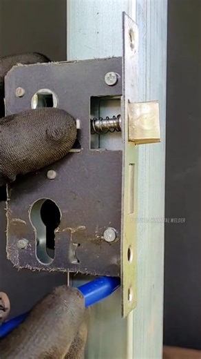 brilliant welder tricks working with thin metal #welder #metalwork #fabrication #pipecutting