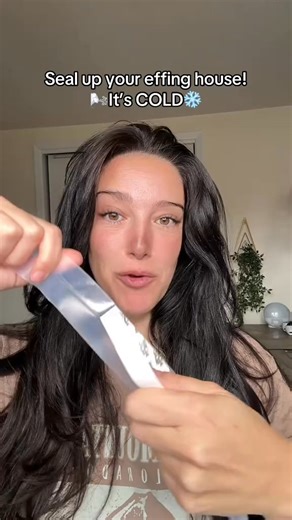 Say goodbye to those annoying air leaks in your home with our Alien Draft Seal Insulation Tape! The self-adhesive silicone design easily fits doors and windows, ensuring that every gap is sealed to keep you warm and comfortable! ❄ | Aliketense