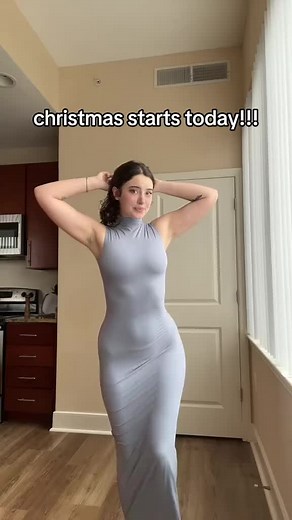 Never seen a skin tight dress look this good 🔥💃 #ratingbaddiestt #prettygirls #fakebody #gymgirl