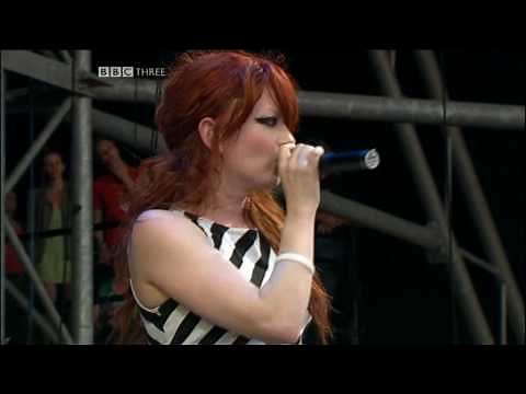 Garbage---Only Happy When It Rains (Live) HQ (480)
