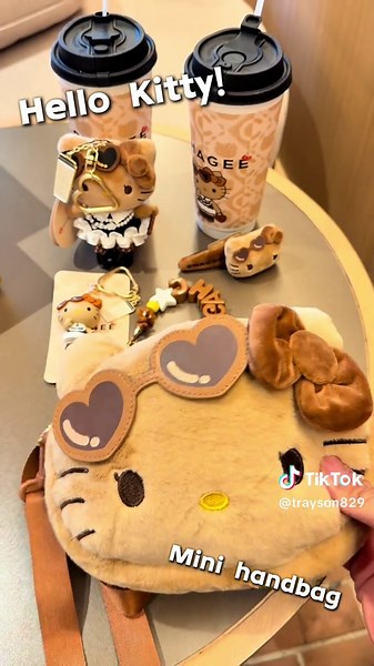 CHAGEE X HELLO KITTY ？！ So Cute！！😱 #malaysia #chagee #hellokitty | Hello Kitty Bag