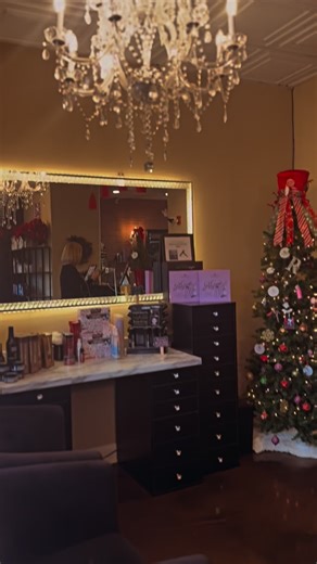 Holiday magic is in the air at Rogue Hair ✨🎄 From cozy colors to merry makeovers, we’re bringing all the Christmas spirit to the salon this season | Rogue Salon