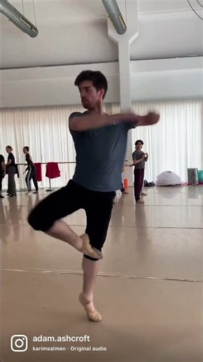 Get 2 Pirouettes in 2 Weeks with my free course (Link in bio)
