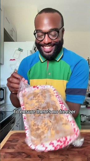 5 ingredients and 10 minutes is all you need to bring together this No-Churn Pumpkin Ice Cream