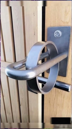 Automatic Mechanical Door Lock - GENIUS Mechanism Explained! 🚪 #MechanicalEngineering #Innovation