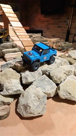 ftx outback crawler playing on the logs