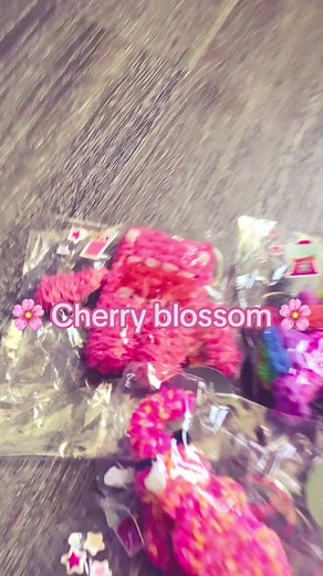 Cherry Blossom Keychains: DIY Rainbow Loom Art