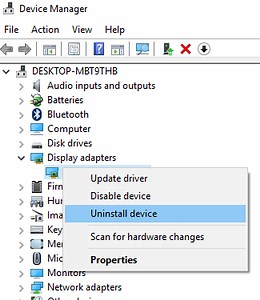 How to fix Stretched Screen display problem on Windows 11/10