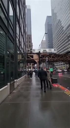 Chicago Loop Walk First Person View 4K Elevated L Train City