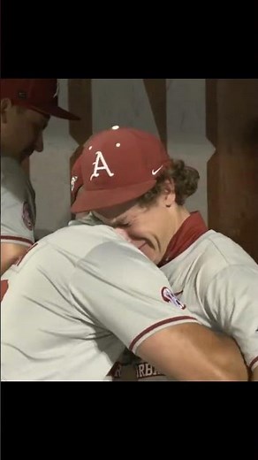 Arkansas Baseball’s Near Miss: The Catch They’ll Never Make! | Epic Fails & Close Calls