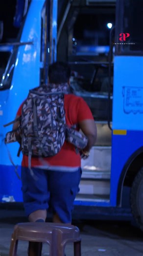 260K views · 2.4K reactions | En da, un load eh yena en da somakka solre! 藍 #reels #pistha #pisthatamilmovie #metroshirish #mrudulamurali #arundhatinair #sathish #senthil #namonarayanan #yogibabu #swaminathan #tamilcomedy | API Tamil Comedy | Facebook