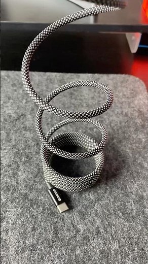VCOM Magnetic retractable cable—tangle-free, fast charging, and easy to store anywhere.#cable #vcom