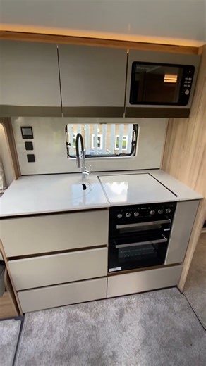 ✨ Discover the Bailey Unicorn Deluxe Vigo ✨