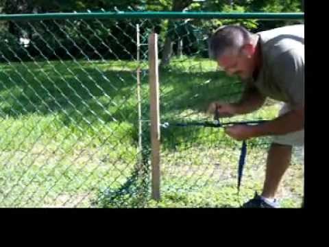How to Stretch a Chain Link Fence