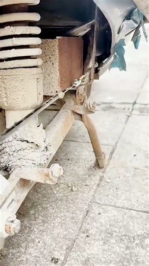 brake cable installation technique on a motorbike #shorts