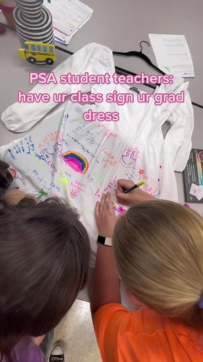 Unique Grad Photo Ideas for Student Teachers