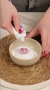 Mix Toothpaste with Baking Soda. The Result Will Amaze You! #CleaningHack #DIYHome #SparklingSink