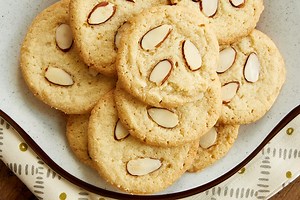 Chewy, Crispy Almond Cookies (Triple Almonds!)