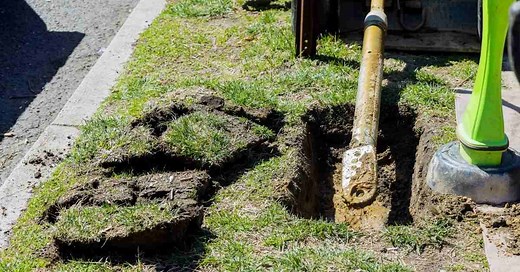 4 Trenchless Sewer Pipe Lining Methods - Pros & Cons - Plumbing Sniper
