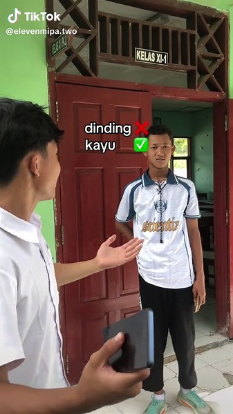 Dinding Kayu vs. Dinding Biasa: Pembandingan Menarik