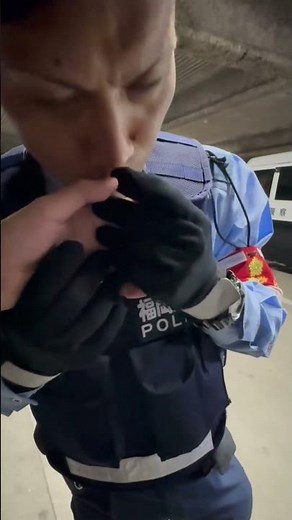 Japanese Police Use Finger Sniff Test for Crime