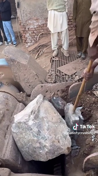 Stone Crushing and Rock Crusher Operation