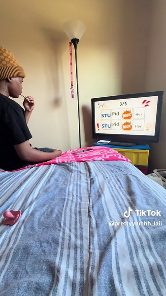 She funny asf 🤣🤣🤣🤣🤣🤣🤣🤣🤣🤣🤣🤣 #fypシ゚viral | say the word on beat