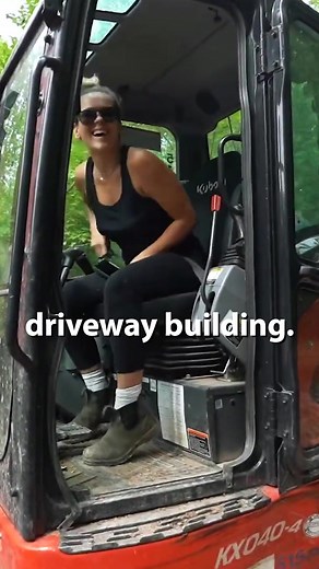Learning To Operatre An Excavtor To Build Us A Driveway! #excavtor #trades #women