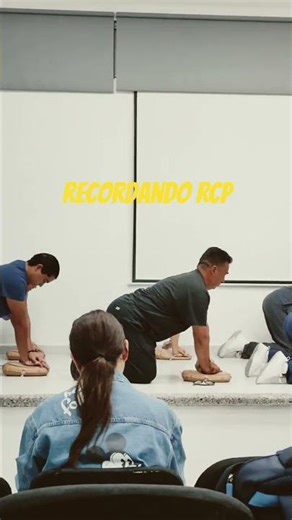 Oniel (Médico en proceso) clases y taller de acls UAD