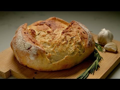 RUSTIC ROSEMARY GARLIC BREAD: Artisan Bread Anyone Can Make