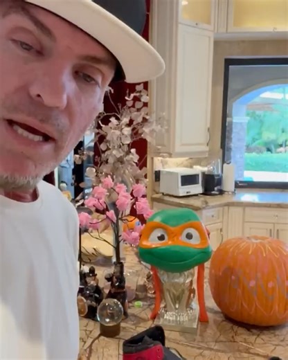 Complex Sneakers on Reels