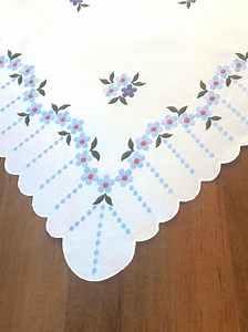 Embroidered Floral Table Runner, Dresser Scarf or Table Topper - Scalloped Edge Spring Decor - Etsy