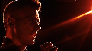 12 Hilarious Comedy Specials You Can Watch For Free On YouTube Right Now