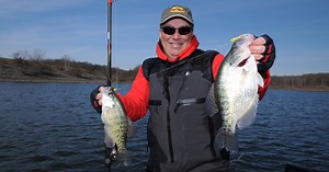 How to Find and Catch EARLY Spring Crappie on the Move