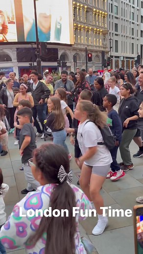 20K views · 2.6K reactions | "Spectacular Flash Mob Dance Takes Over Piccadilly Circus, London” #EpicLondonFlashMob #PiccadillyCircusDance #MassiveDanceMob #LondonDanceSpectacle #FlashMobSensation #PiccadillyEpicDance #LondonStreetDance #DanceFrenzyLondon #PiccadillyEpicMob #SpectacularDanceEvent | UK GOOD For You | Facebook