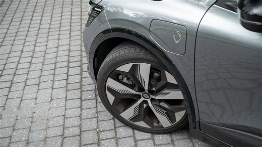 Game-changing electric car battery breakthrough revealed: French company develops new technology that cuts charging time in half and fits it to a 2025 Renault Megane E-Tech - Car News