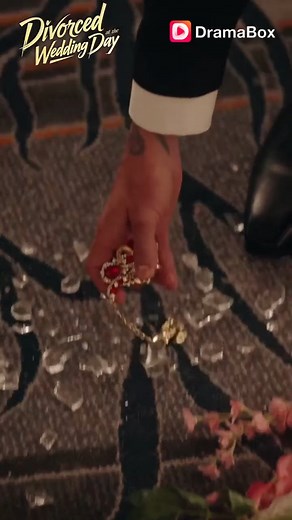 Watch https://dramabox.reelhunter.online/4399139355299430400 Continue the story here Download the "DramaBox" app search for "enf56", and watch the full series ✨! Alessia DeLuca returns home after years abroad, widowed and pregnant, to attend her brother Enzo's engagement party. A misunderstanding occurs when Caroline, the bride-to-be's mother, mistakes Alessia for Enzo's mistress. Sophie, the bride, storms into Enzo's mansion and physically confronts Alessia. She drags Alessia to the engagement