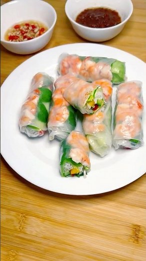 How to Roll Fresh Spring Rolls 🇻🇳 Like a Pro! Vietnamese Gỏi Cuốn #SpringRolls