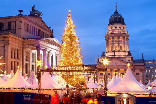 21 Christmas traditions from around the world