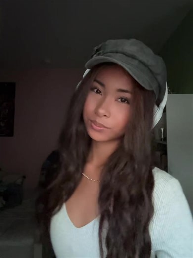 i luv dis hat omg im gonna explode