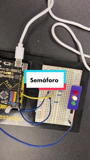 Cómo hacer un semáforo automático con Arduino