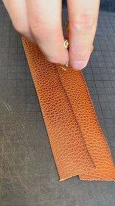 495K views · 5.5K reactions | I made a leather keychain #leathercraft #satisfying #leatherwork #handmadeleather #genuineleather #leatheraccessories #leatherworking | Torross Leather Craft | Facebook