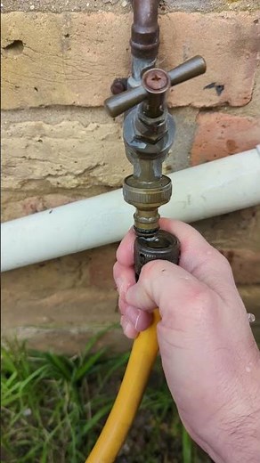 How to prime a garden hose to siphon water