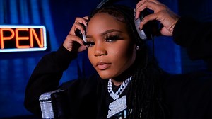 starstruck by Sally Sossa performing "star song" on #openmic 🤩🕷 | Genius