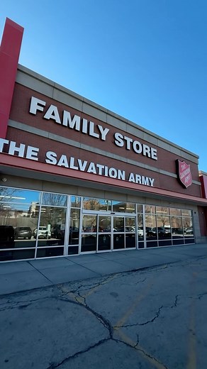 I can’t believe the vintage toys were just sitting at the thrift store! This wasn’t a new cart that was being rolled out and no one else was looking at them. What a lucky find 🍀 #thrifting #thrifted #reselling #reseller #vintagetoys #retrotoys #toyhunting #flipping #goodwill #picking #sidehustle #makemoney | RSR - OLD PAGE