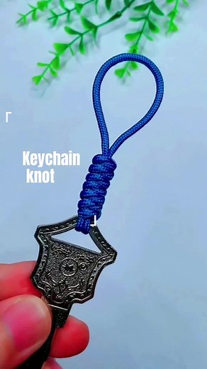 Keychain Knot Tutorial and Knot Tying Techniques