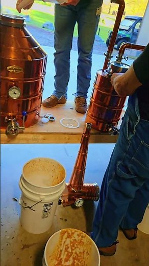 Distilling on the grain using live steam / steam injection on a moonshine still