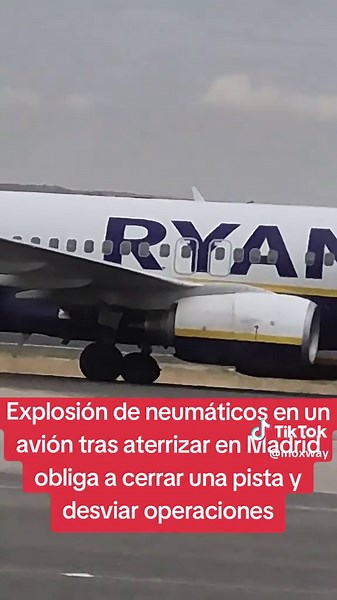 Explosión de neumáticos en avión provoca cierre de pista